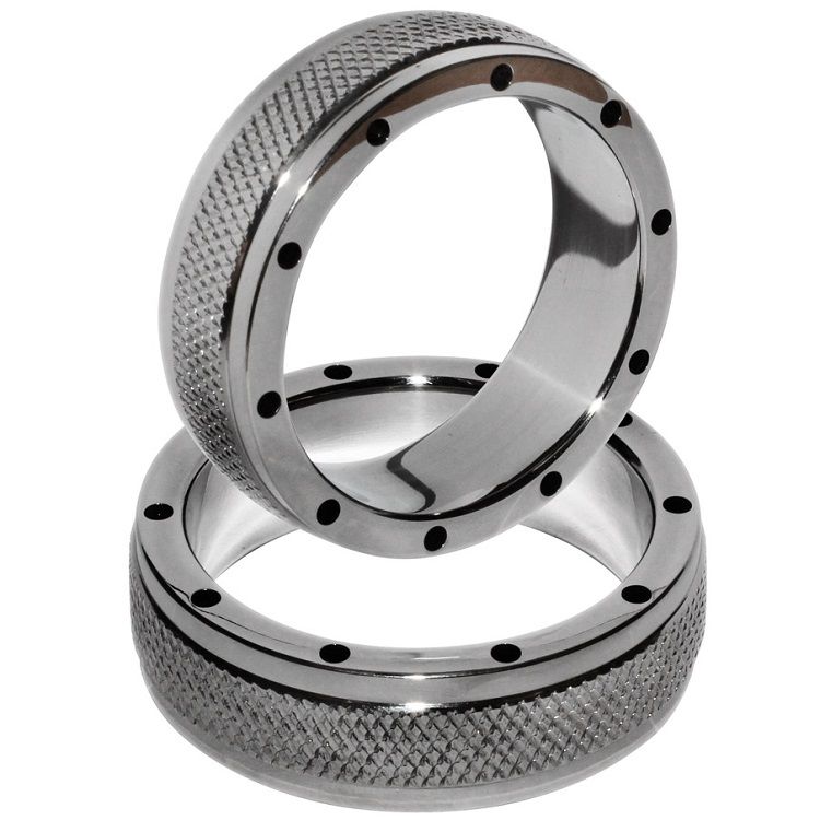 METAL DURO - ANILLO PARA PENE Y TESTICULOS 45MM